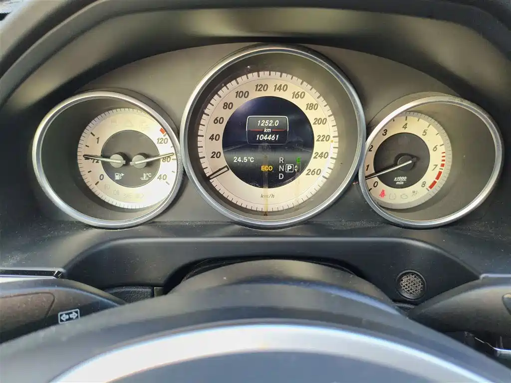 Mercedes-Benz E-Class 2015 E 320 L Sport фото 12