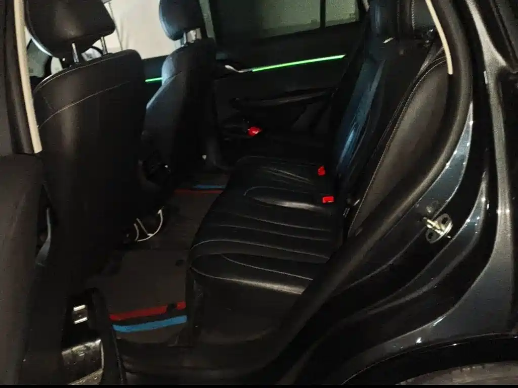 Photo 14 - Roewe RX5 MAX