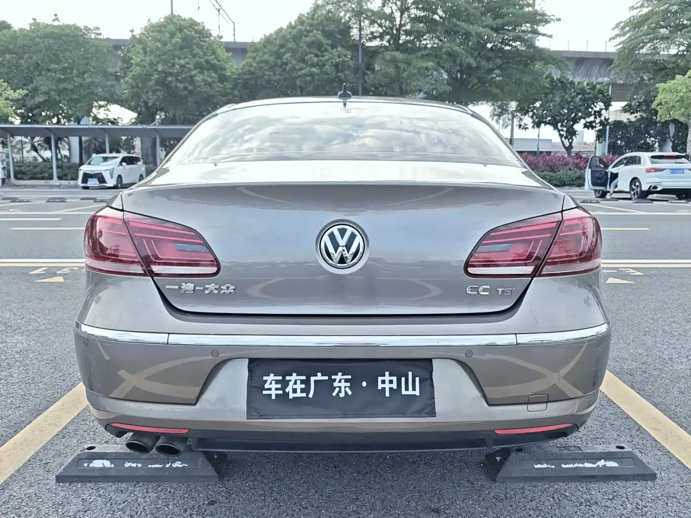 Volkswagen FAW-Volkswagen CC 2015 1.8TSI Luxury фото 5