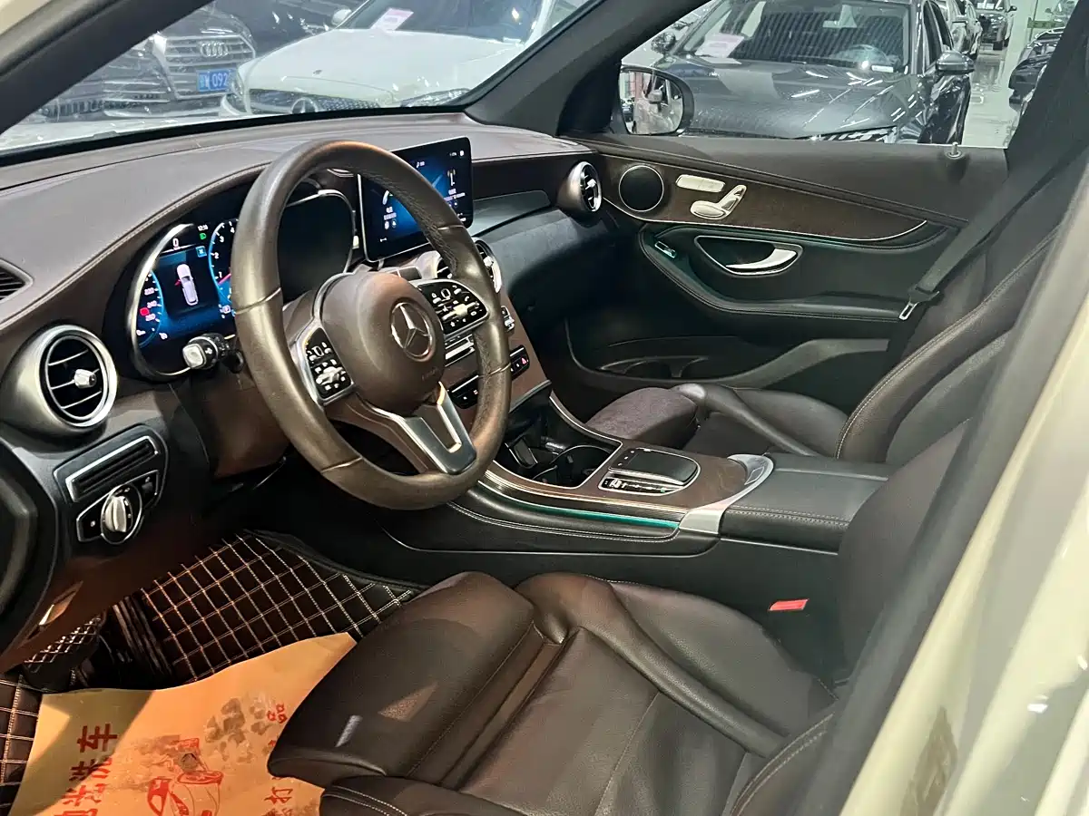 Mercedes-Benz GLC 2020 GLC 260 L 4MATIC Luxury фото 7