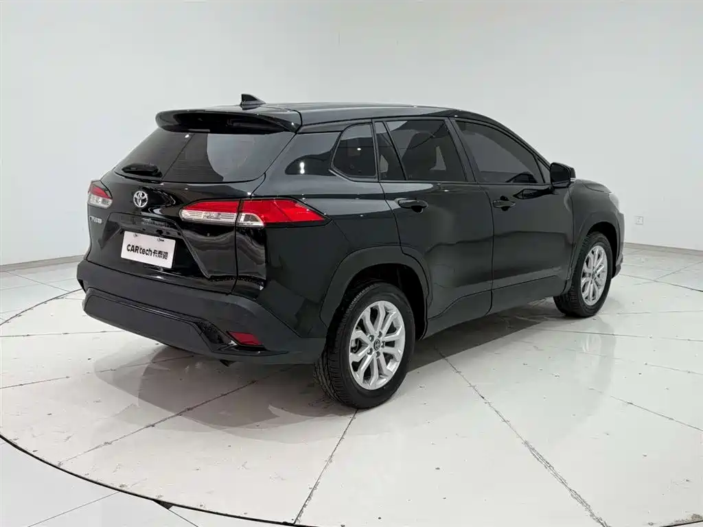 Toyota Frontlander 2024 2.0L CVT Leading Plus Edition фото 8