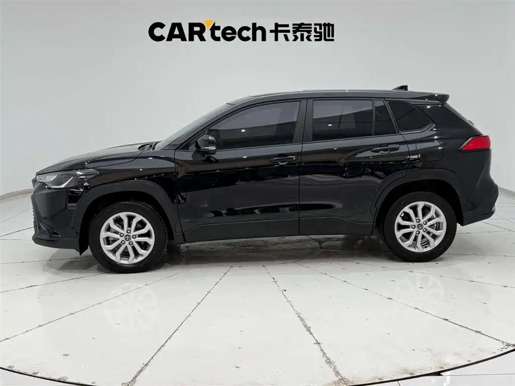 Toyota Frontlander 2024 2.0L CVT Leading Plus Edition фото 6