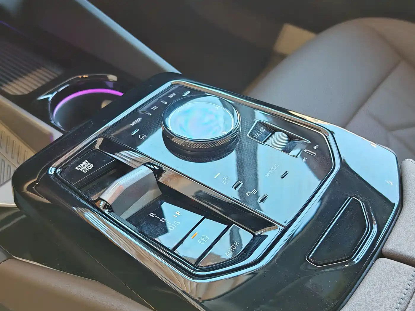 BMW 5 Series 2024 525Li Luxury Package фото 25