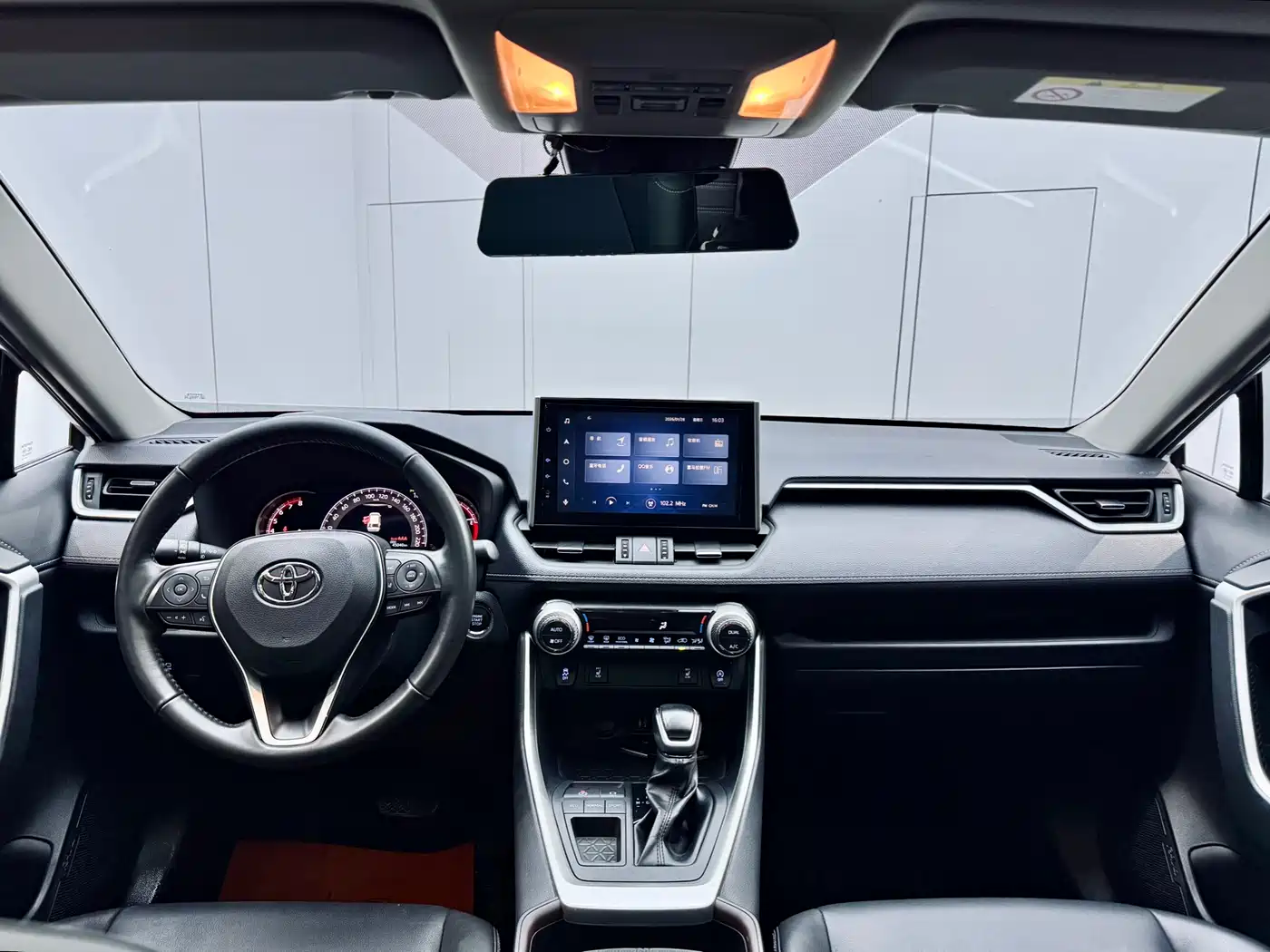 Toyota RAV4 Rongfang 2022 2.0L CVT 2WD Trend Plus Edition фото 19