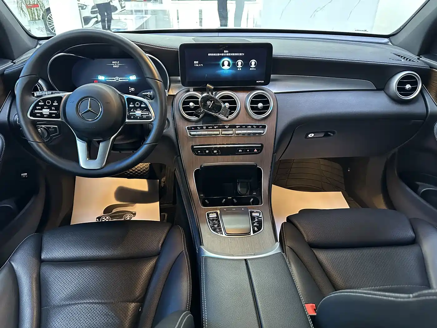 MERCEDES-BENZ GLC