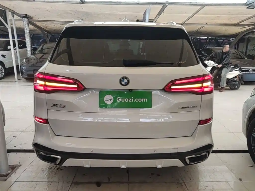 BMW X5 (Import) 2019 xDrive40i M Sport Package фото 6