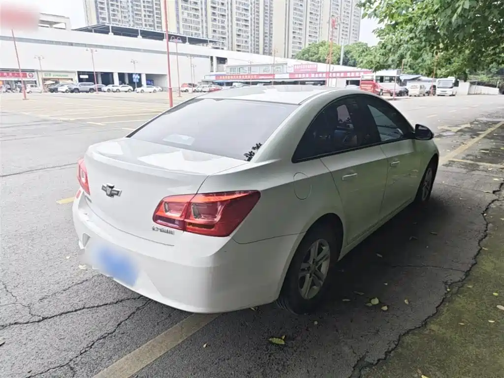 Chevrolet Cruze 2015 1.5L Classic SL MT фото 7