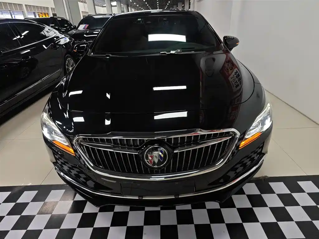 Buick LaCrosse 2018 Model 20T Luxury Edition фото 3