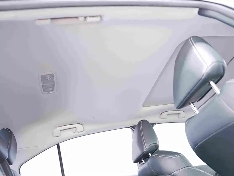 Photo 17 - Toyota Corolla