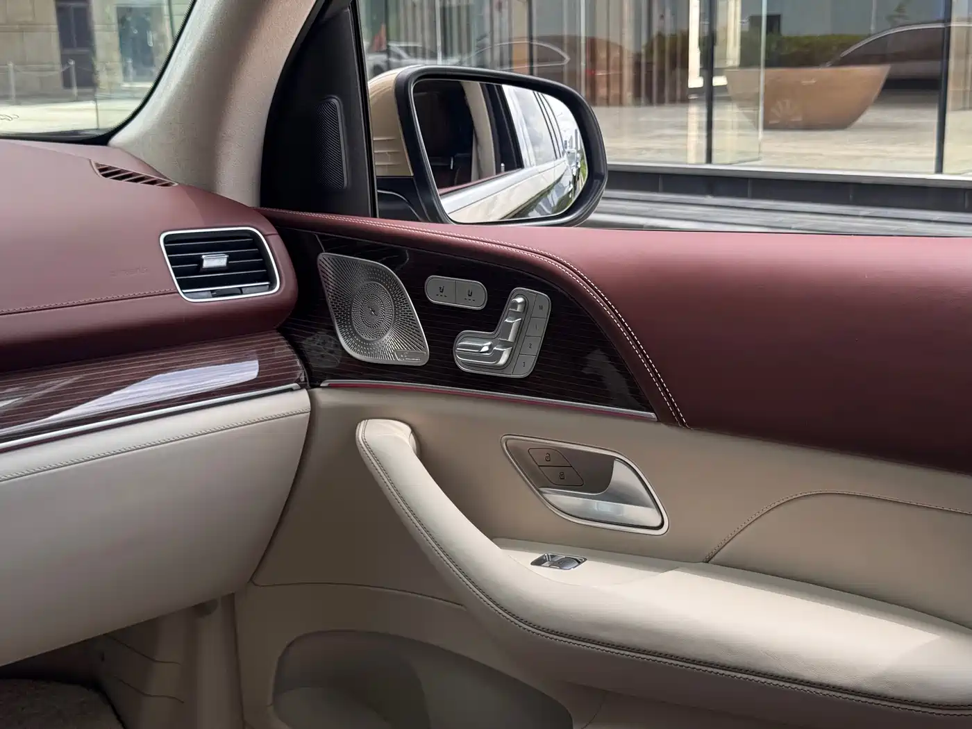 Mercedes-Benz Maybach GLS 2022 GLS 480 4MATIC фото 21