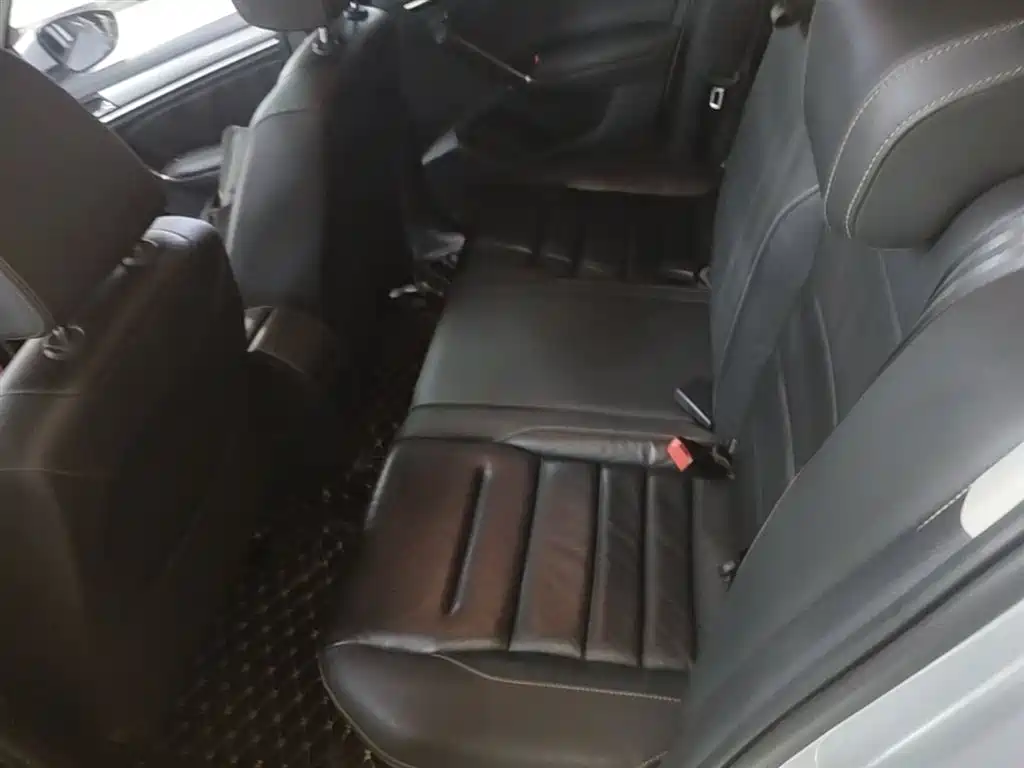 Volkswagen Bora 2016 Model 1.6L Manual Comfort фото 17