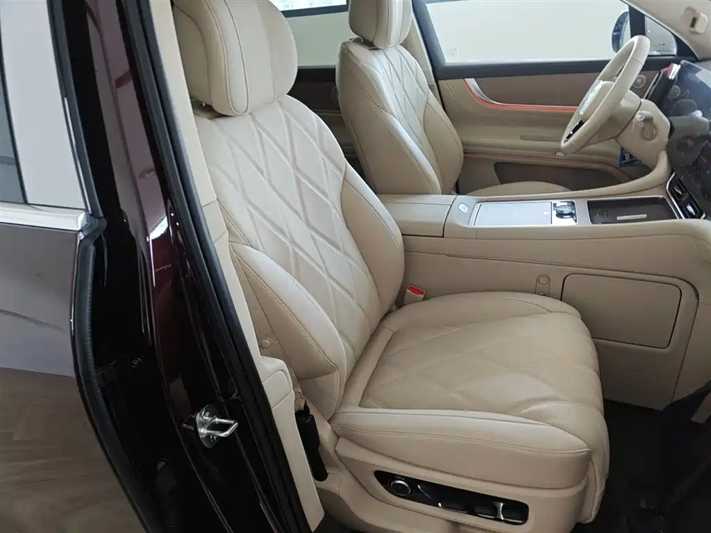 AITO Wenjie AITO M9 2025 Extended Range Ultra 52kWh 6-Seater фото 25