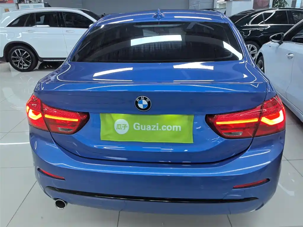 BMW 1 Series 2018 118i Sport Edition фото 6