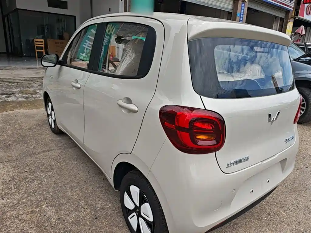 Wuling Motors Hongguang MINIEV 2026 2025 4-Door Advanced