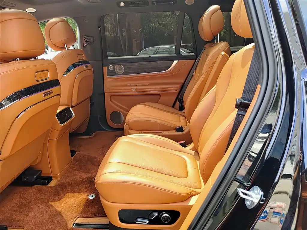 AITO Wenjie AITO M9 2024 Extended Range Ultra 42kWh 6-Seater фото 8