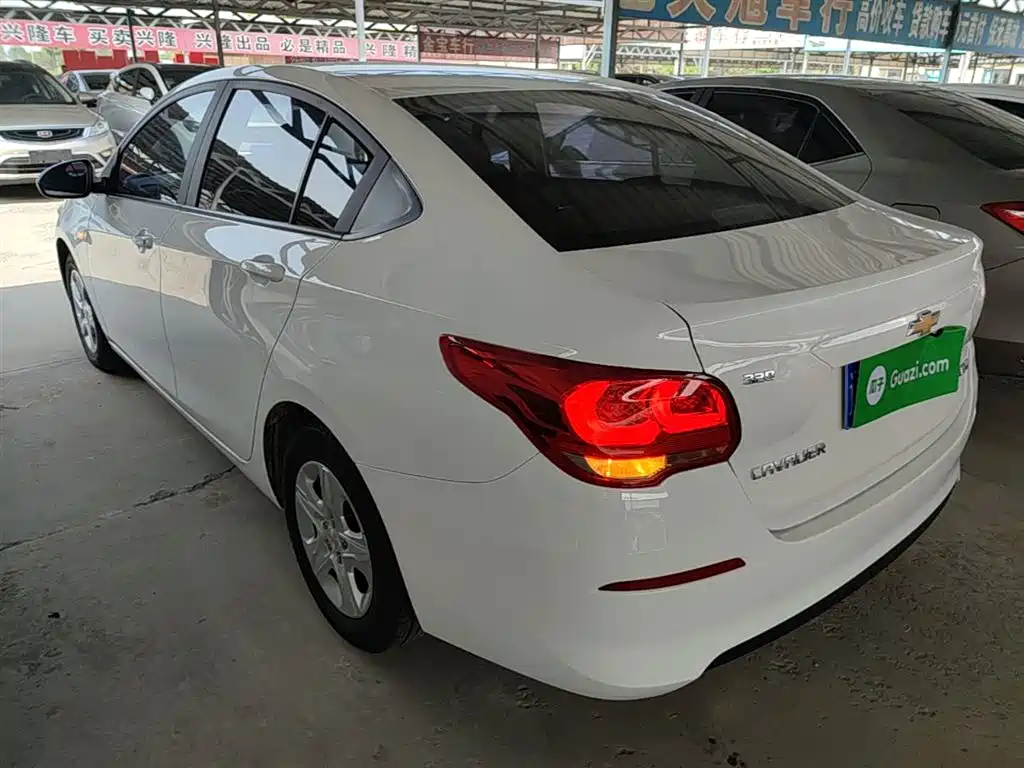 Chevrolet Cavalier 2019 320 Manual Enjoyment Edition фото 5