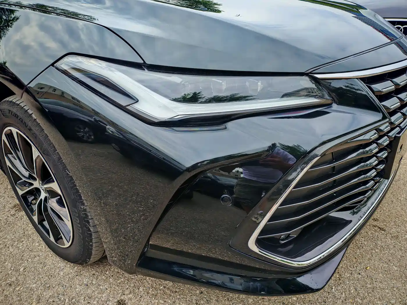 Toyota Avalon 2023 2.0L Luxury Edition фото 4
