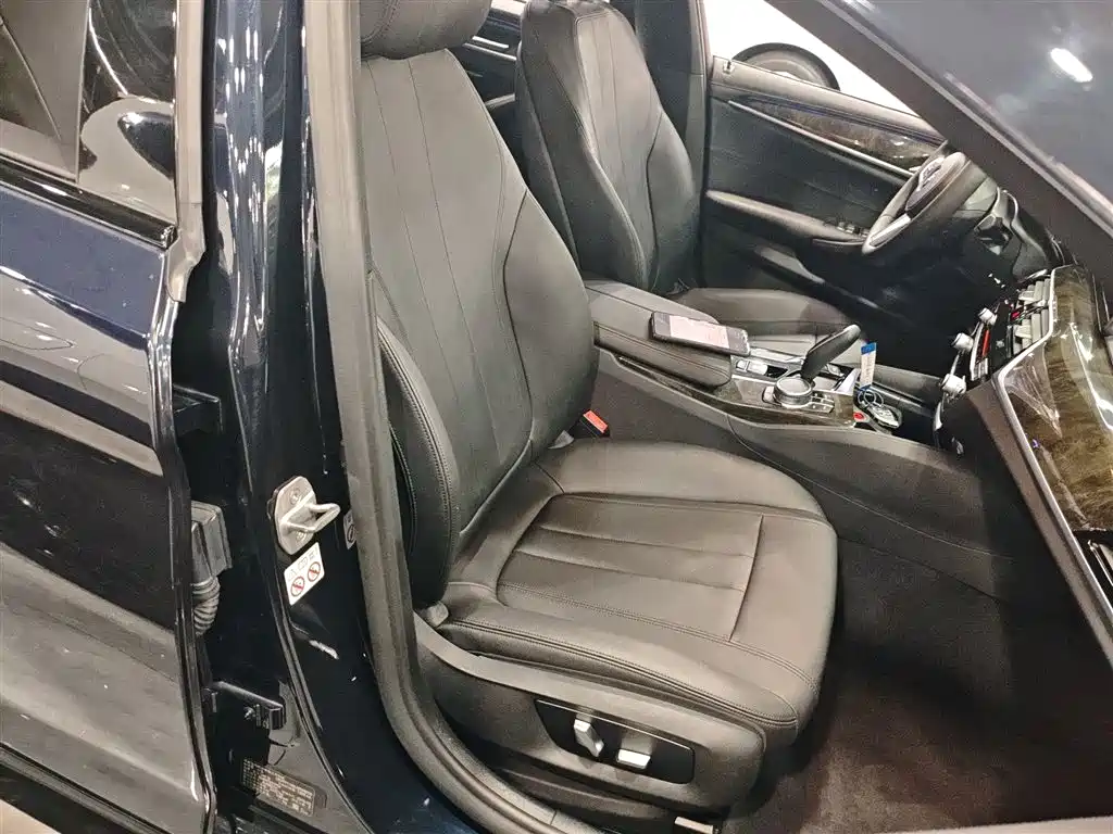 BMW 5 Series 2018 525Li M Sport Package фото 20