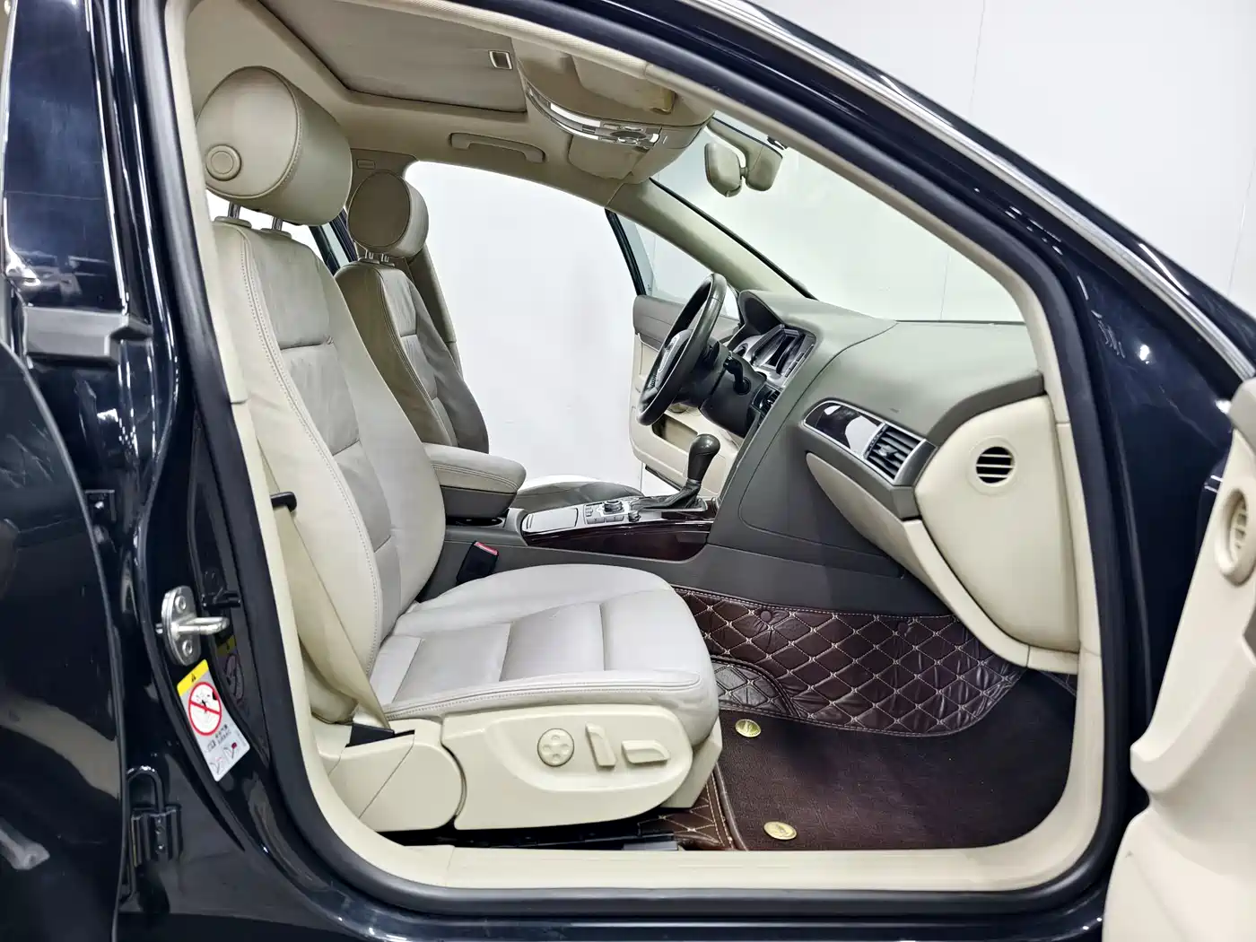 Audi A6L 2011 Model 2.4L Comfort фото 14