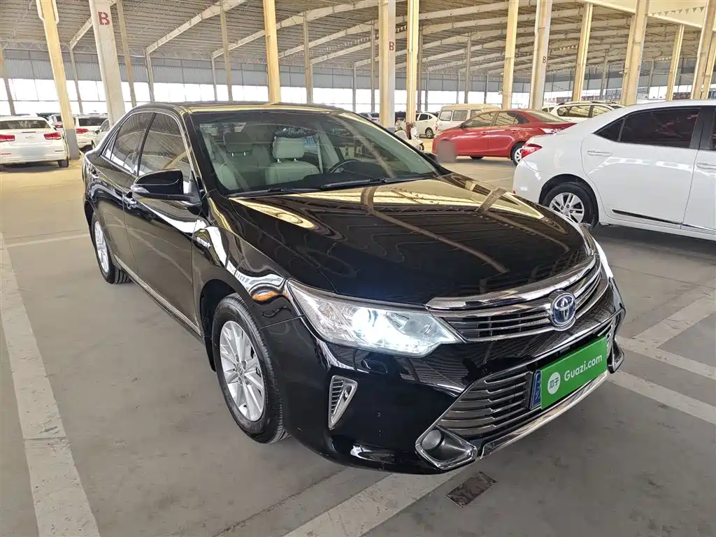 Toyota Camry 2015 Dual Engine 2.5HG Luxury Navigation Edition фото 22