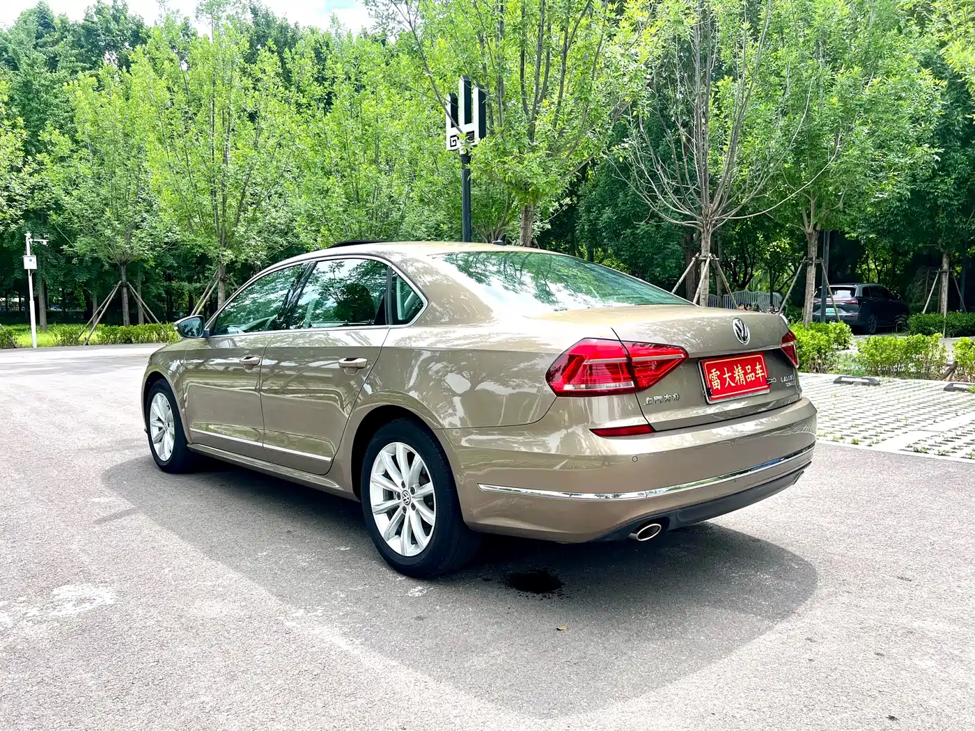 Volkswagen Passat 2017 330TSI DSG Prestige фото 7