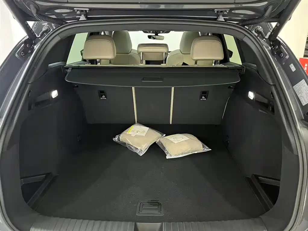 Audi Q6L e-tron 2025 Model Pioneer Edition фото 17