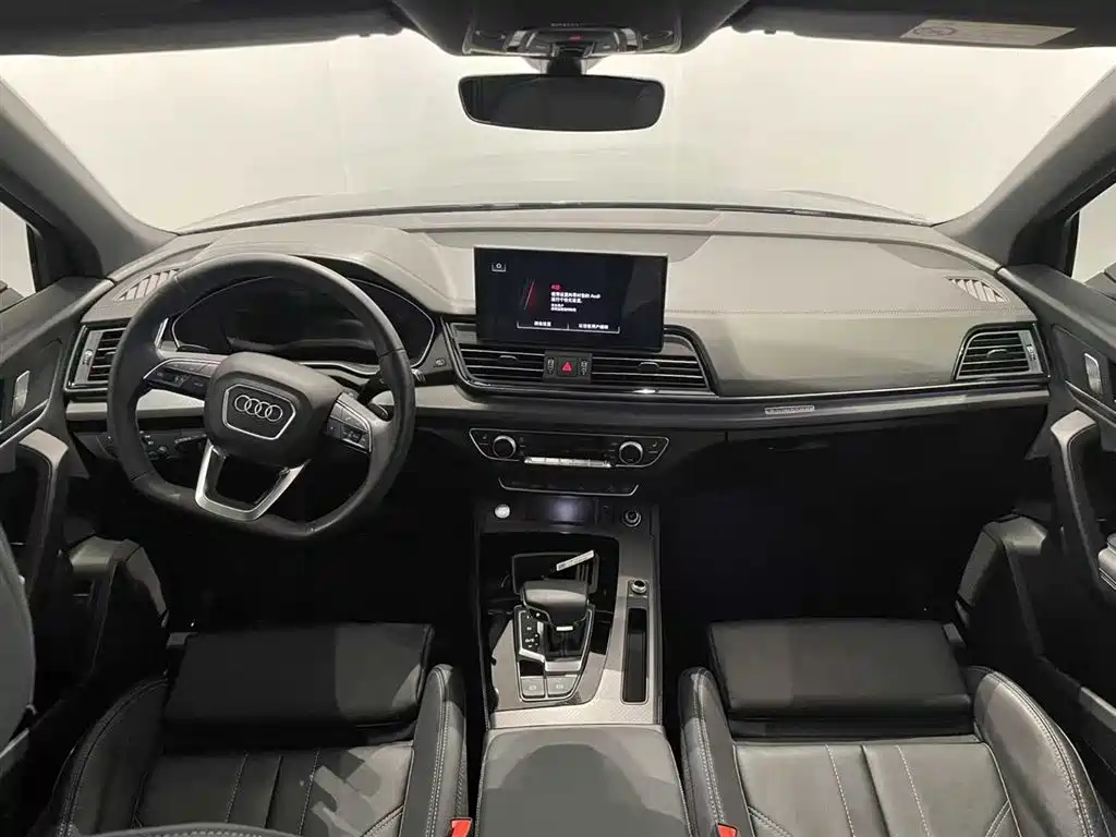 Audi Q5L 2023 40T Luxury Dynamic фото 7