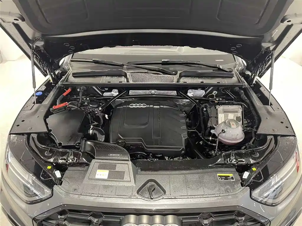 Audi Q5L 2023 40T Luxury Dynamic фото 9