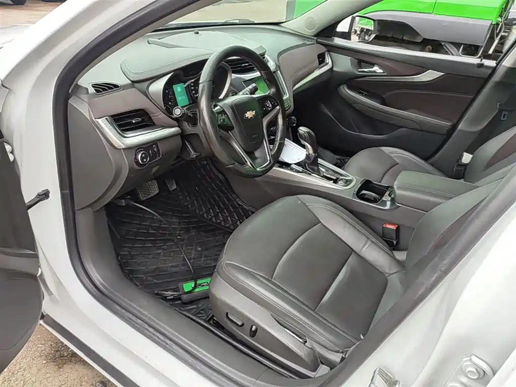 Chevrolet Malibu 2018 530T Automatic Luxury Edition фото 16