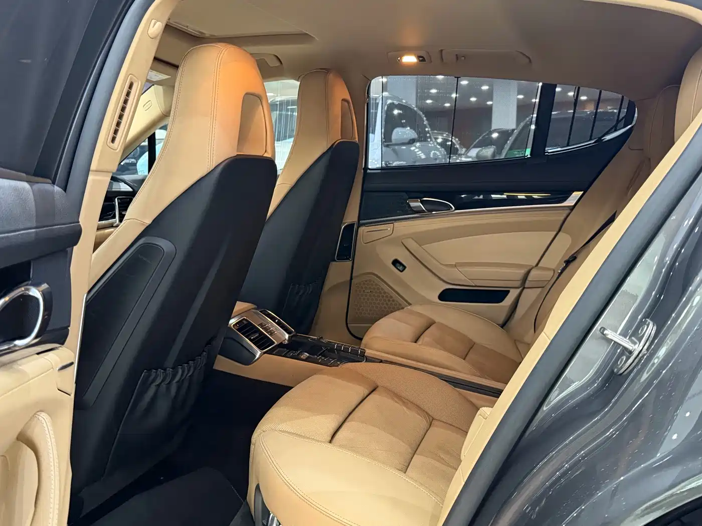 Porsche Panamera 2016 Panamera Edition 3.0T фото 8