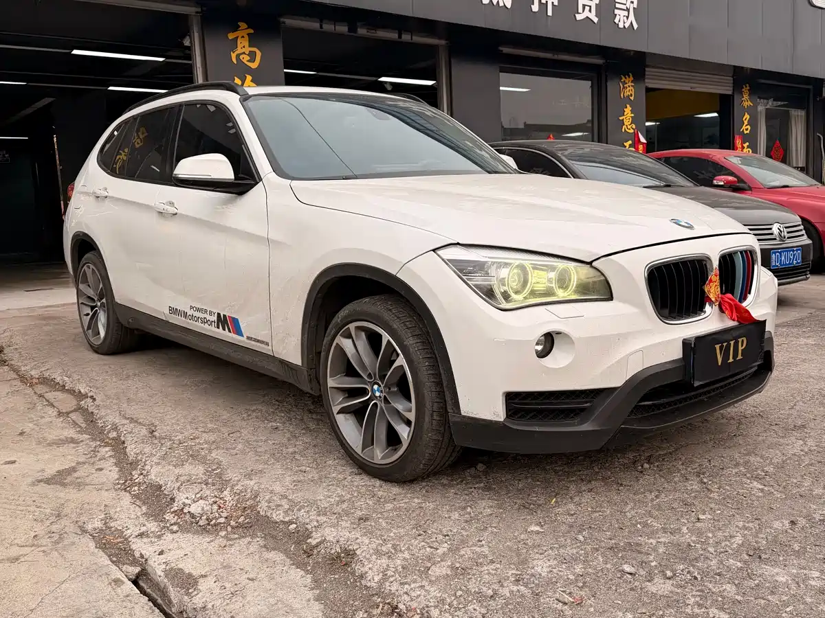 BMW X1 2013 sDrive20i Sport Design Package фото 3