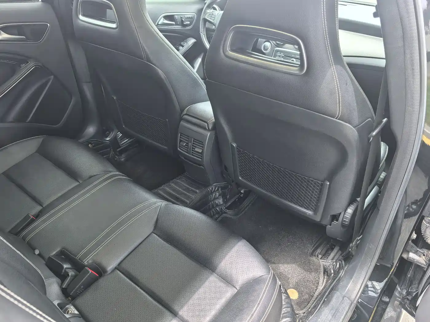Mercedes-Benz GLA 2016 GLA 200 Dynamic фото 11