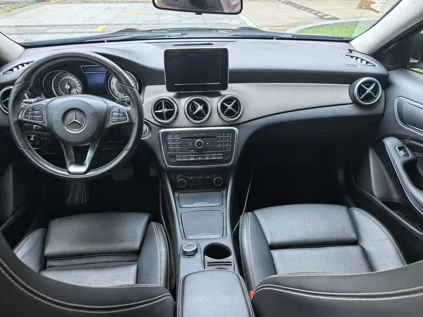 Mercedes-Benz GLA 2016 GLA 200 Dynamic фото 10
