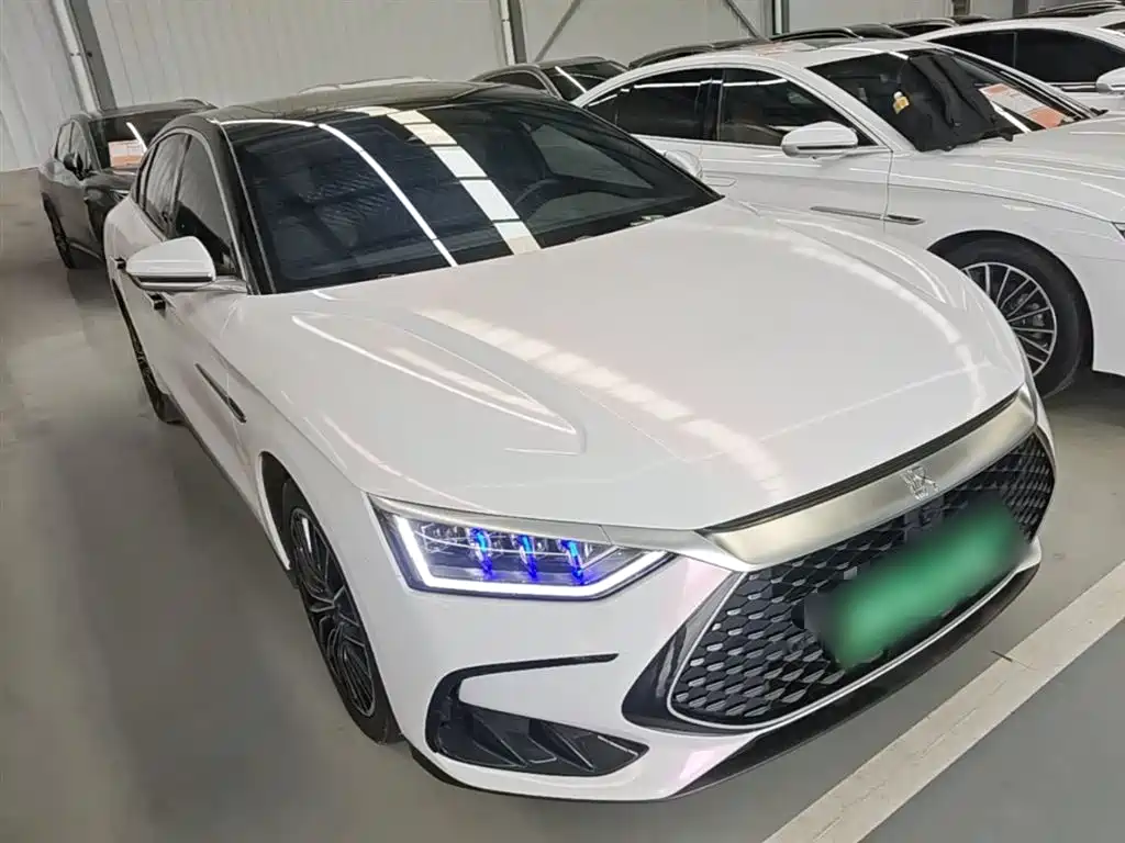 BYD Han 2022 DM-i 121KM Premium фото 4