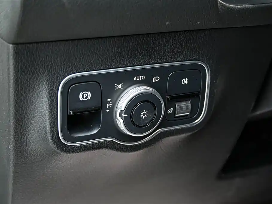 Mercedes-Benz GLB 2022 Facelift II GLB 200 Style фото 23