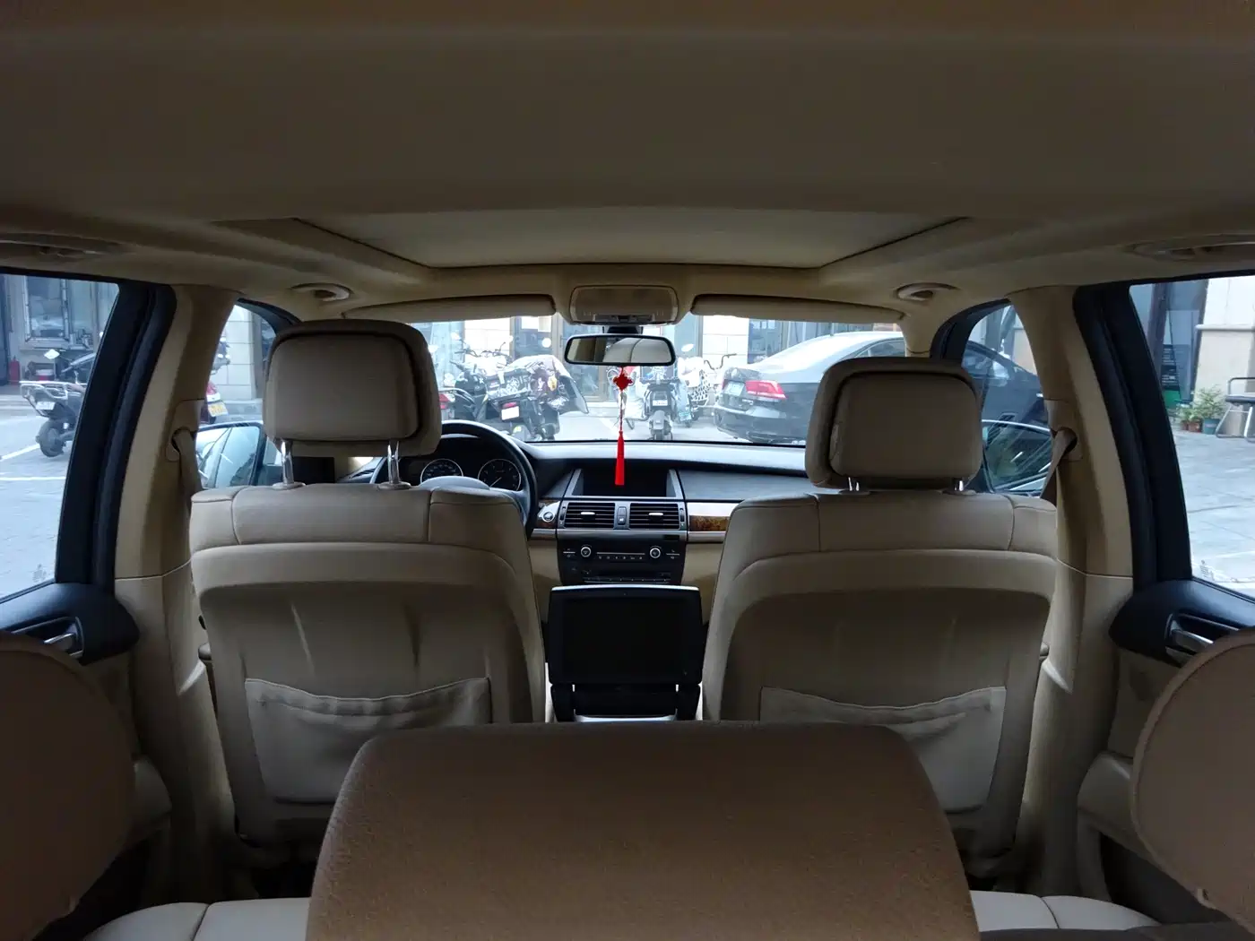 BMW X5 (Import) 2011 xDrive35i Leading Edition фото 26