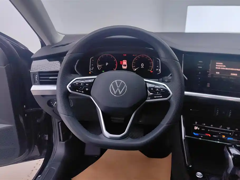 Volkswagen Passat 2024 380TSI Elite Edition фото 15