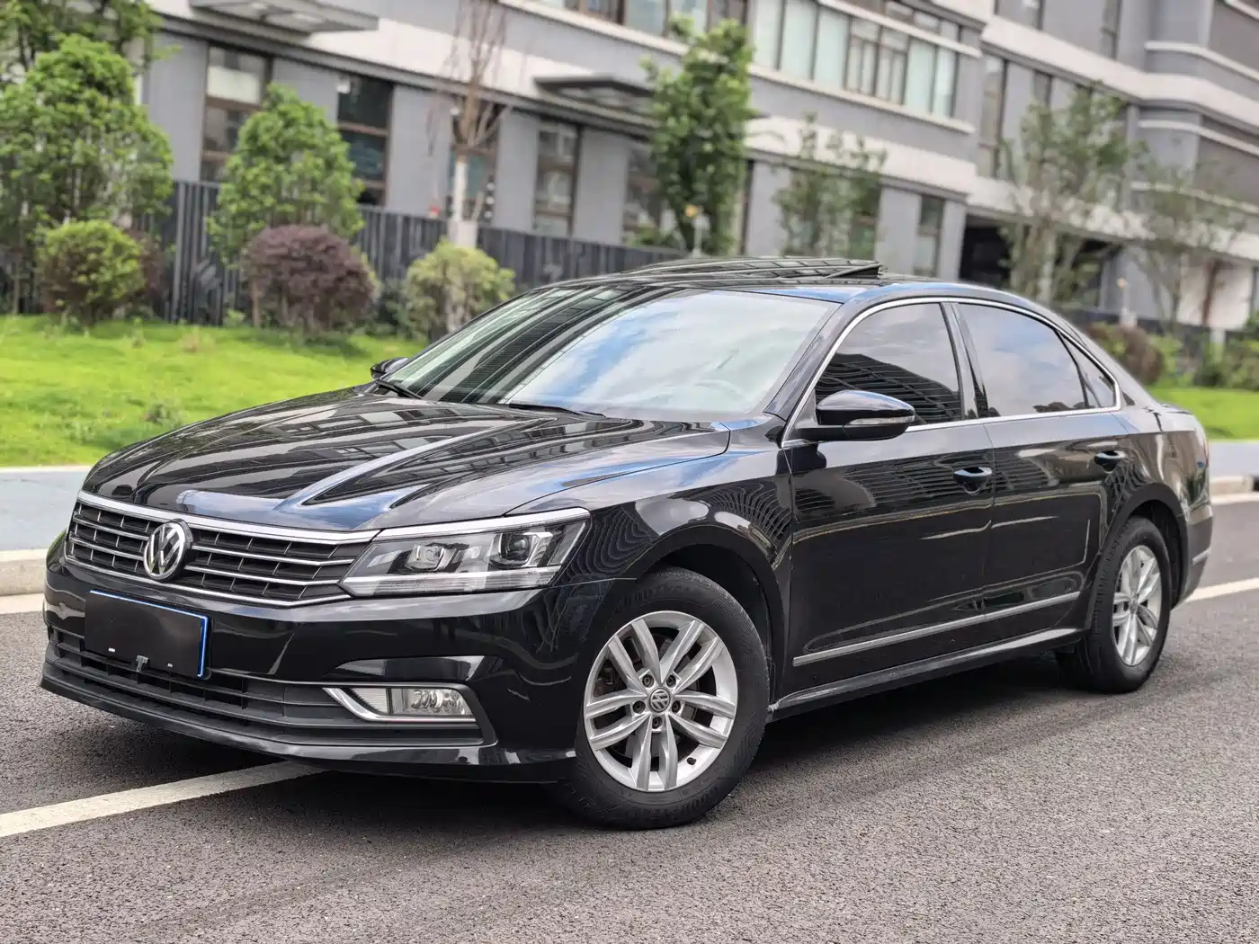 Volkswagen Passat 2016 330TSI DSG Honor Edition