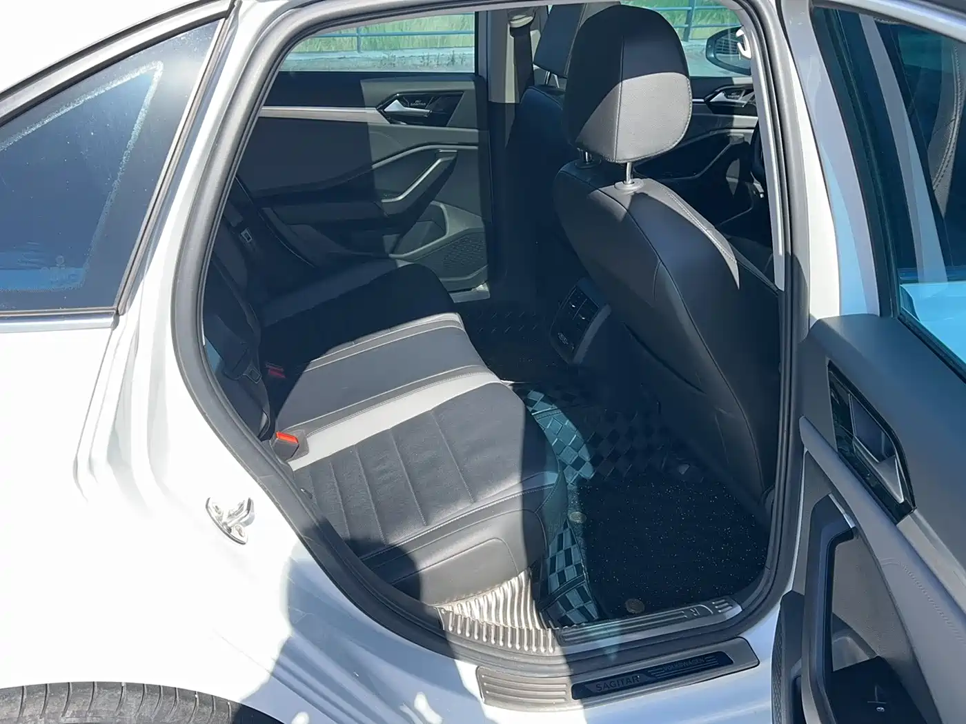 Volkswagen Sagitar 2022 280TSI DSG Surpassing Edition фото 23