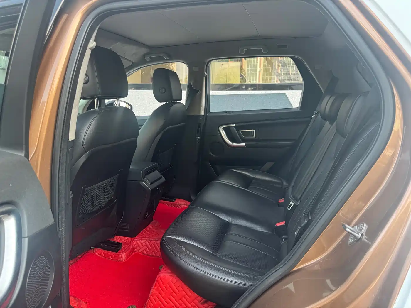Land Rover Discovery Sport 2016 2.0T SE фото 4