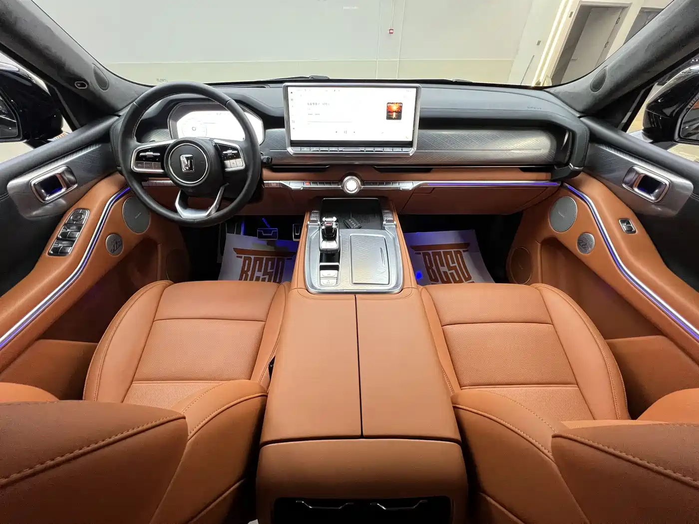 TANK TANK 700 NEW ENERGY