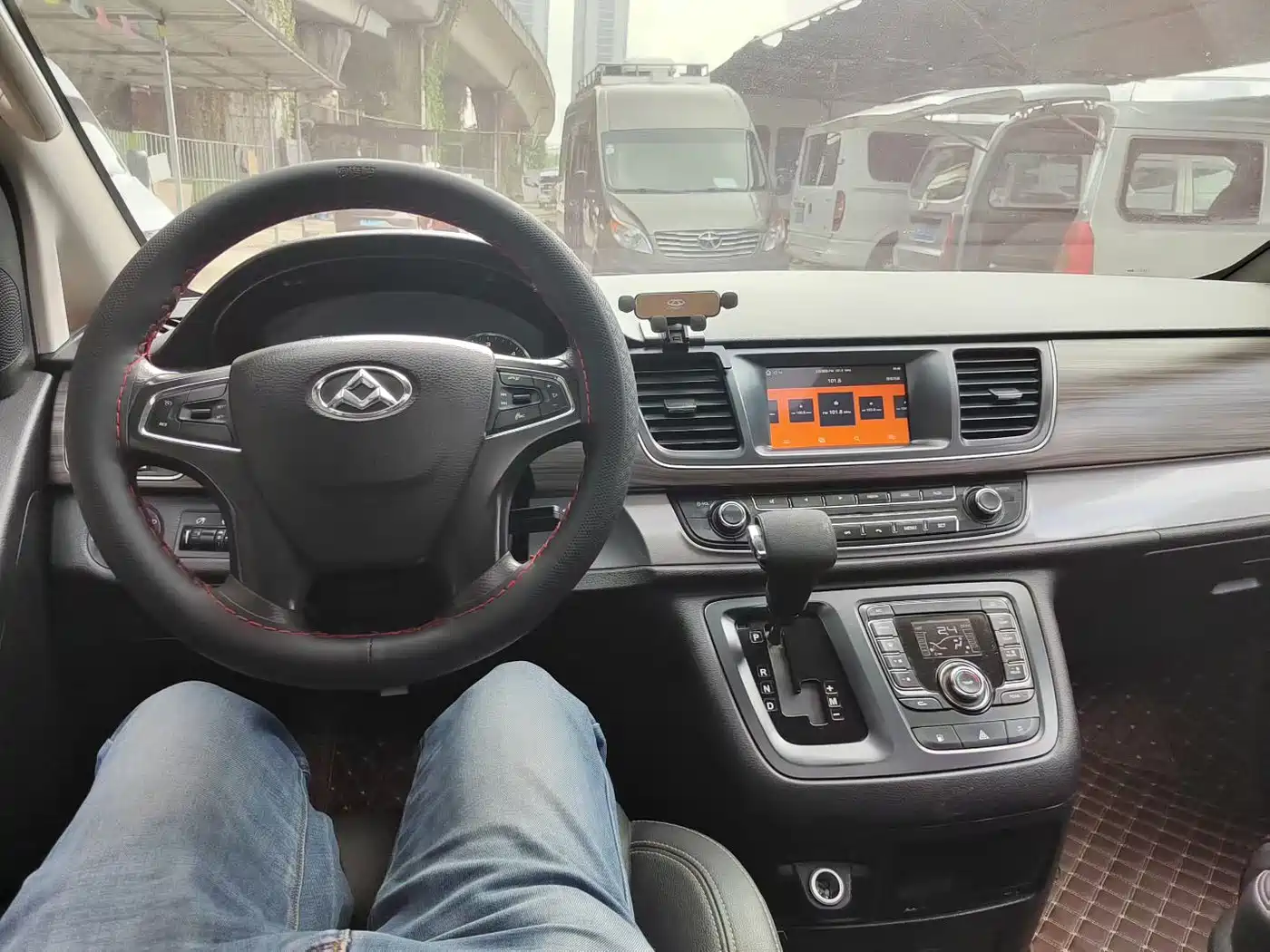 SAIC Maxus Maxus G10 2018 PLUS 1.9T Automatic Luxury Edition Diesel фото 14
