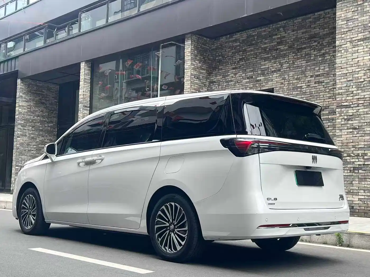 Buick GL8 New Energy 2025 Land Honor Premium Edition 7-Seater фото 16