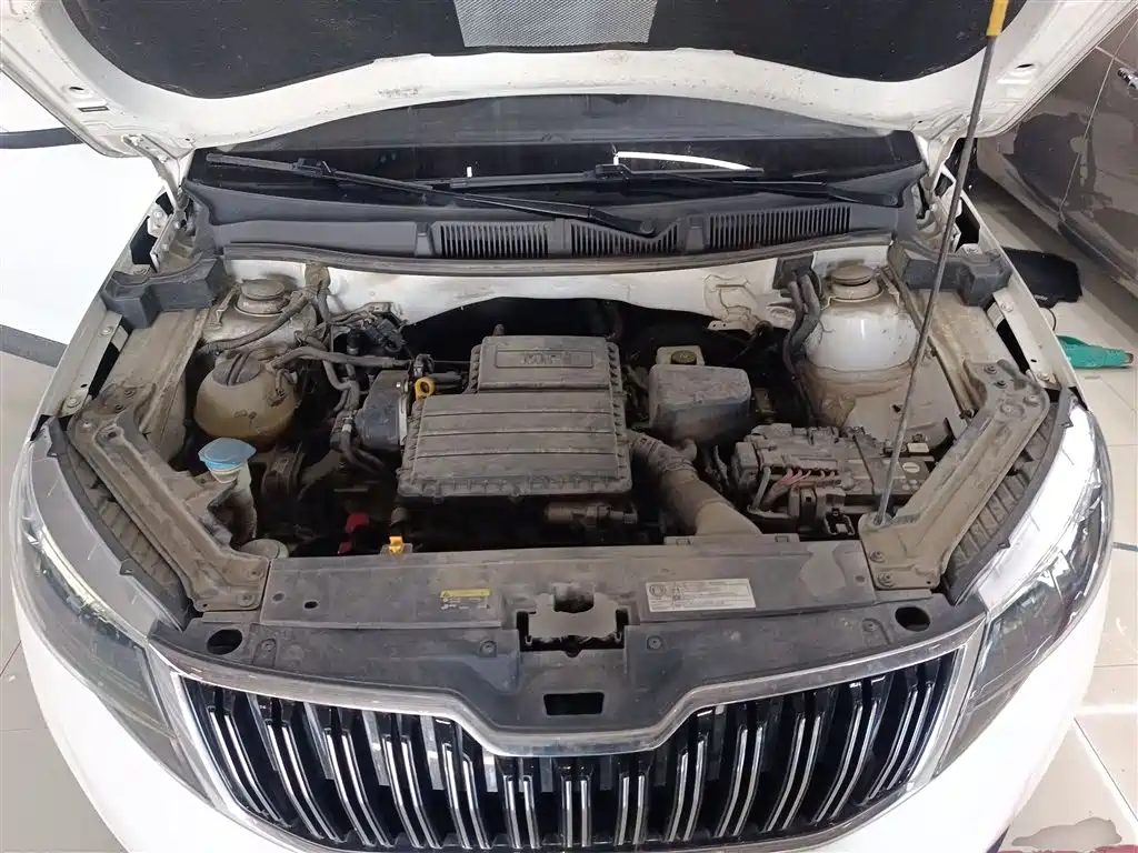 Škoda Kamiq 2021 1.5L Auto Comfort Edition фото 20