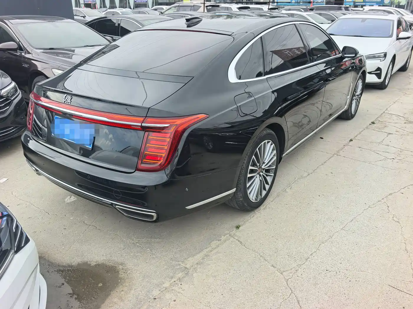 Hongqi H9 2020 2.0T Smart Connection Qi Chang Edition фото 10