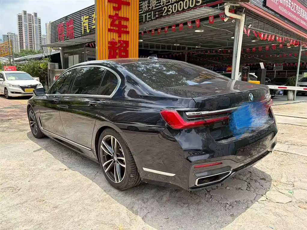 BMW 7 Series 2021 Model 730Li M Sport Package фото 2