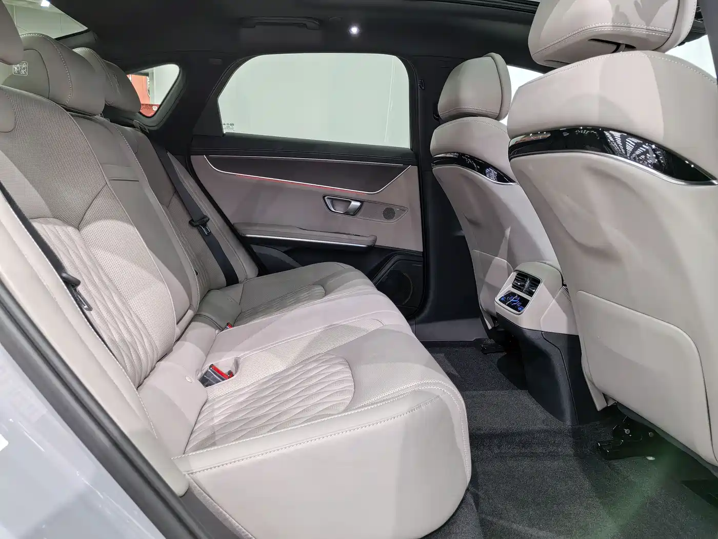 BYD Han 2025 DM-i 125KM LiDAR Smart Driving фото 19