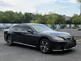 Фото 3 - Lexus LS