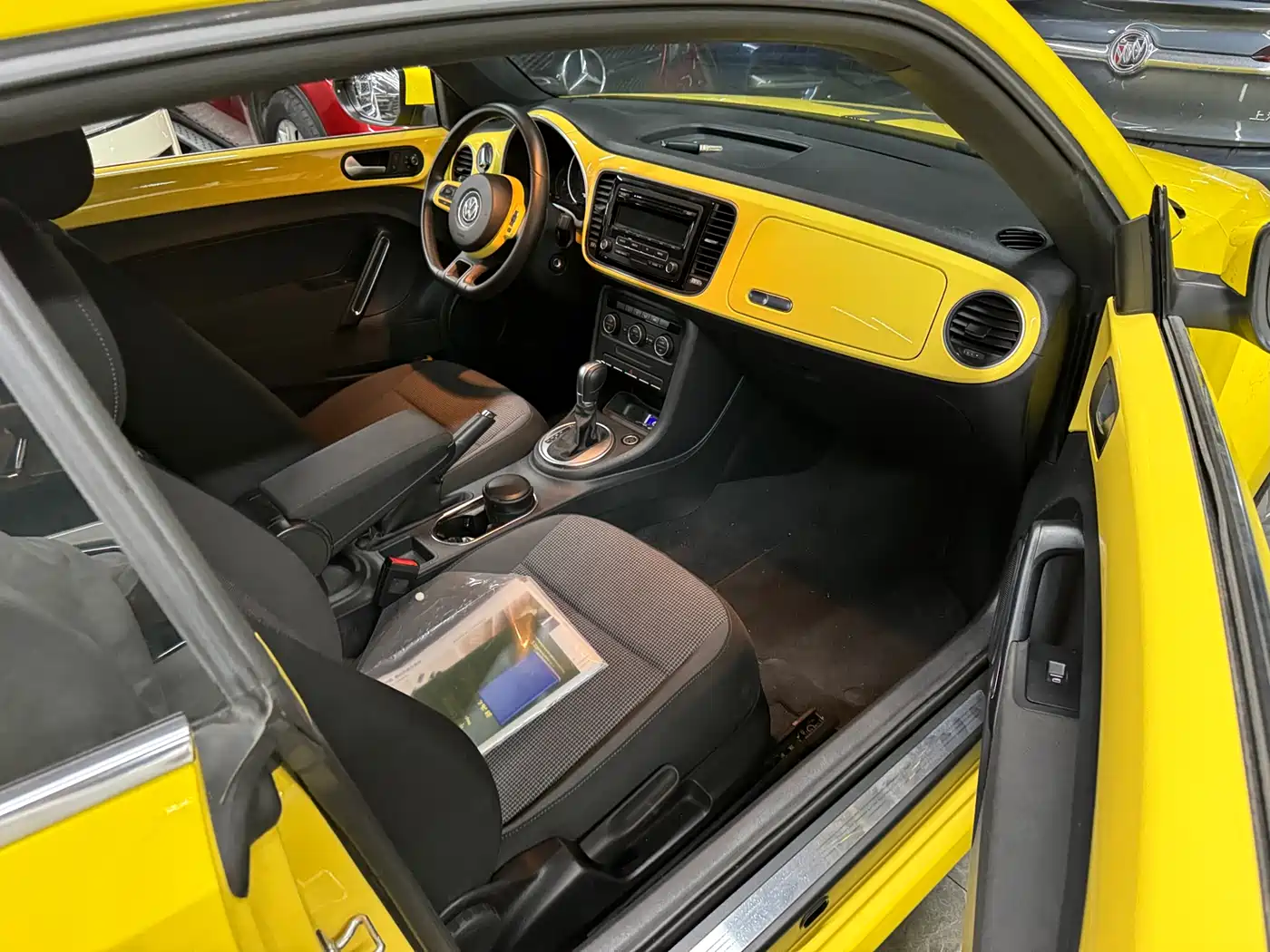 Volkswagen Beetle 2015 180TSI фото 7