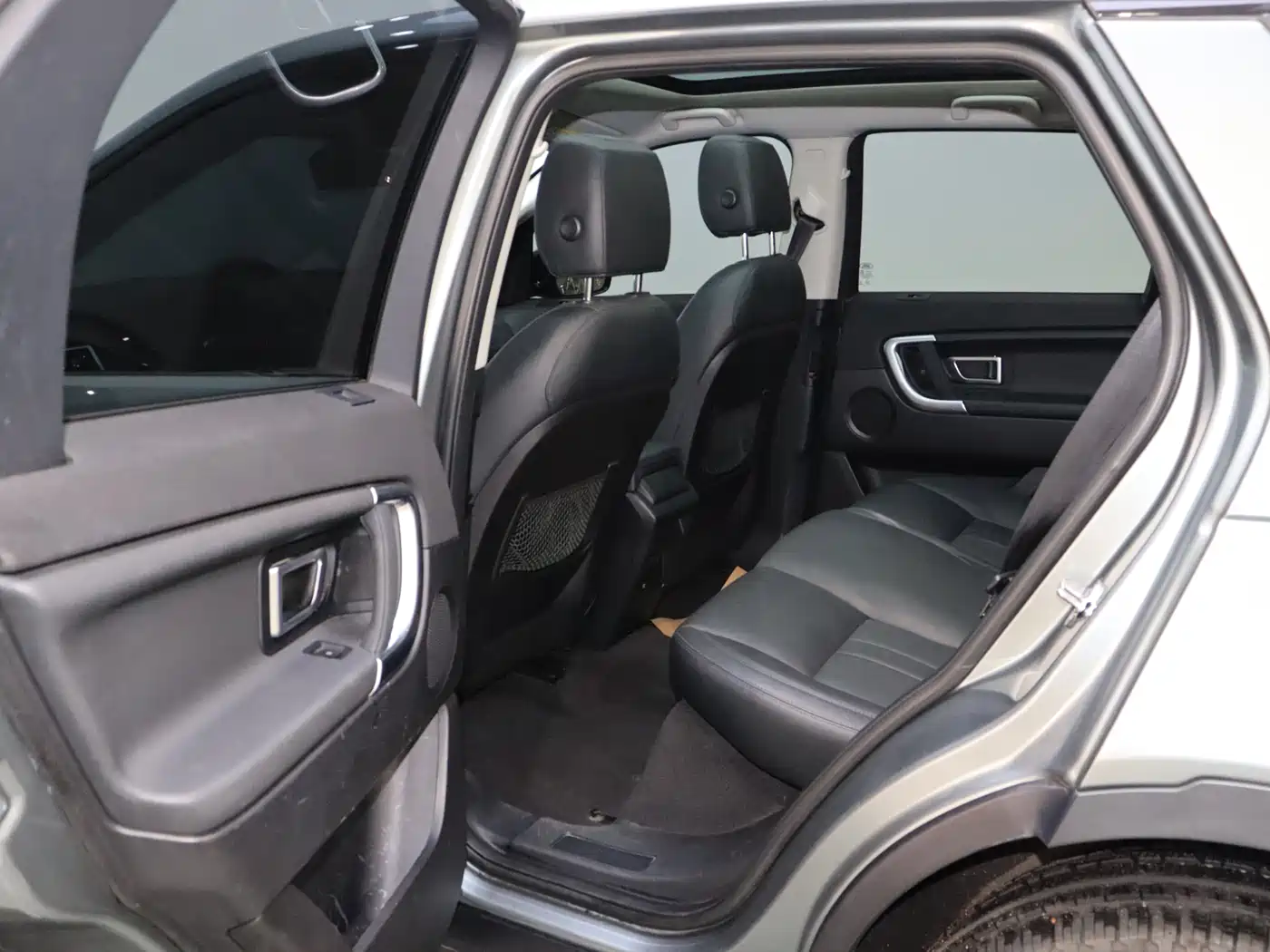 Land Rover Discovery Sport 2018 240PS SE Edition фото 15